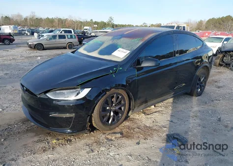 2024 Tesla Model X Long Range z USA, uszkodzony, nr VIN 7SAXCAE58RF442736